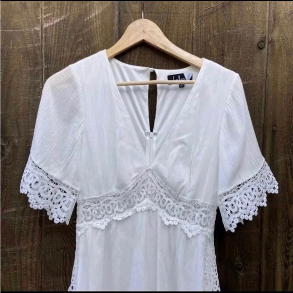 White Bohemian Crochet Lace Short Sleeve Maxi Dress 🌿🌿 - Picture 3 of 13